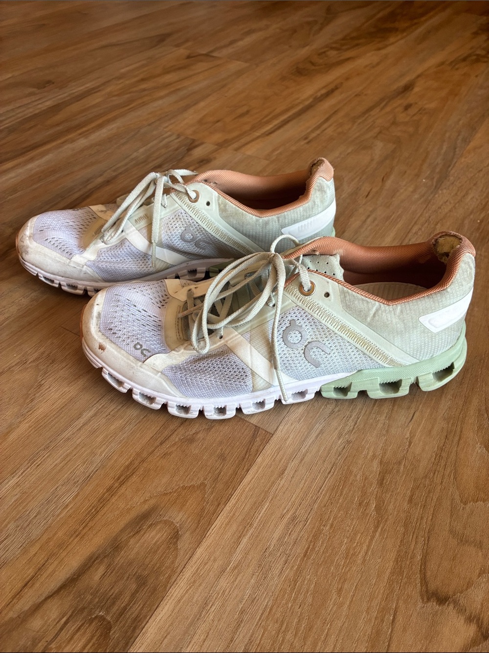 On Running White And Pale Green Women's Running Shoes